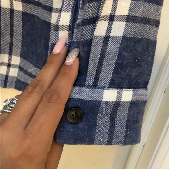 BLUE & WHITE CHECKERED PLAID BUTTON DOWN TOP - Picture 6 of 6